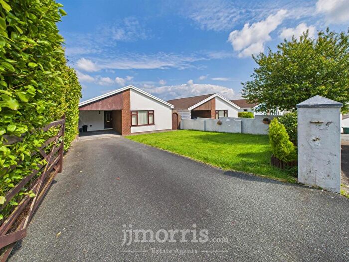3 Bedroom Detached Bungalow For Sale In Parc Y Delyn, Parcllyn, Aberporth., SA43