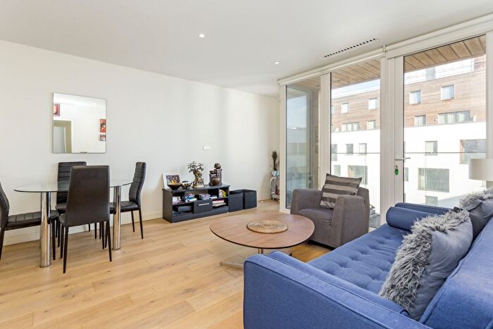 2 Bedroom Flat To Rent In Capitol Way, Edgware, NW9