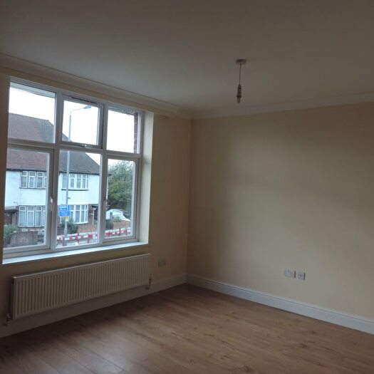 3 Bedroom Flat To Rent In Church Rd, London, E10