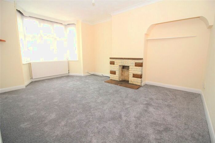 3 Bedroom Semi-Detached House To Rent In Windmill Street, Gravesend, Kent, DA12