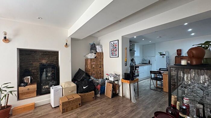 1 Bedroom Flat To Rent In Junction Road, Archway, N19