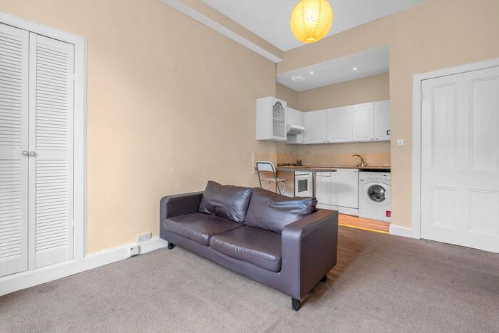 1 Bedroom Flat To Rent In Stewart Terrace, Gorgie, Edinburgh, EH11