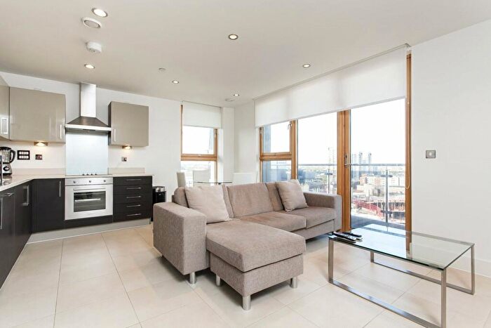 1 Bedroom Apartment To Rent In Streamlight Tower, Province Square, London, E14
