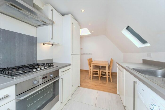 1 Bedroom Flat To Rent In Ossulton Way, Hampstead Garden Suburb, London, N2
