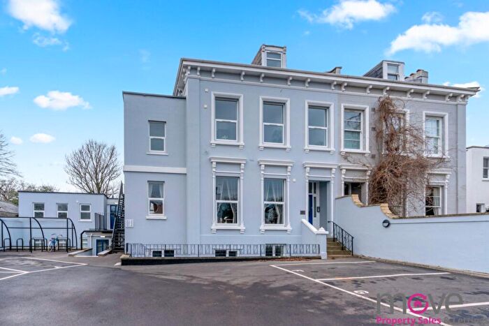 1 Bedroom Flat For Sale In Hales Road, Cheltenham, GL52