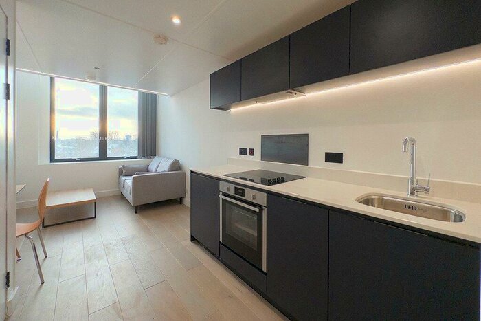 1 Bedroom Apartment To Rent In Spinners Way, Manchester, Greater Manchester, M15