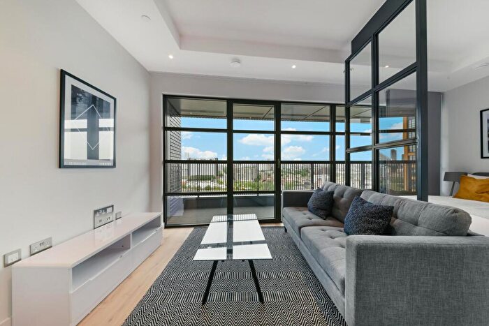 Apartment To Rent In Bridgewater House, London City Island, London, E14