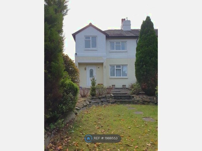 3 Bedroom Semi-Detached House To Rent In Wycliffe Drive, Leeds, LS17