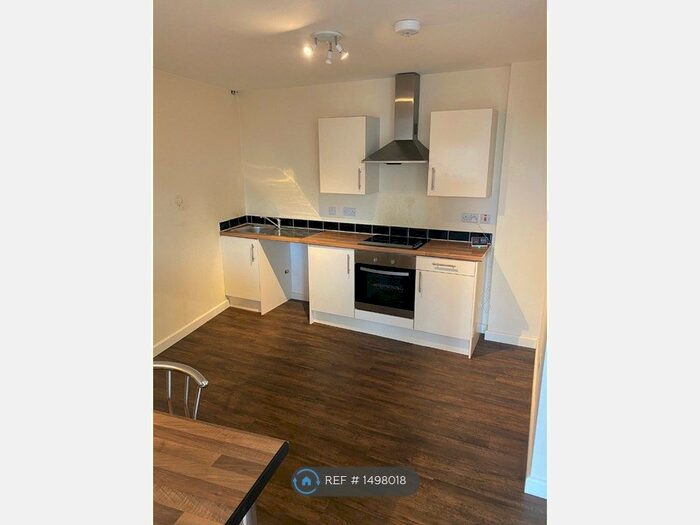 2 Bedroom Flat To Rent In Low Street, Sutton-In-Ashfield, NG17
