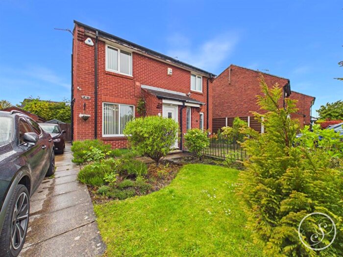 2 Bedroom Semi-Detached House For Sale In Kingfisher Way, Leeds, LS17