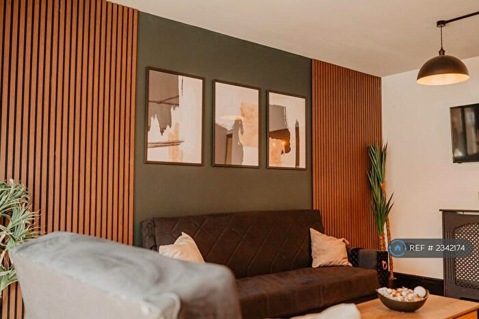 4 Bedroom End Of Terrace House To Rent In Kirkstall Close, Lincoln, LN2