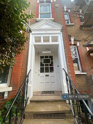 2 Bedroom Flat To Rent In Albany Road, London, N4