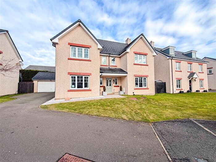5 Bedroom Detached House For Sale In Hazel Gardens, Lanark, ML11