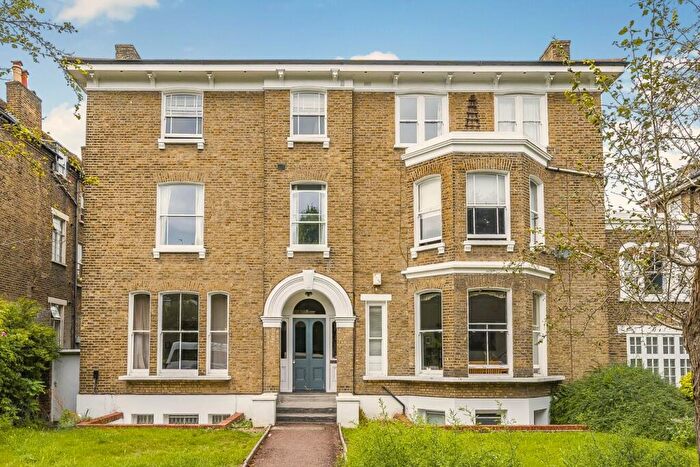 2 Bedroom Flat For Sale In Wickham Road, Brockley, London, SE4
