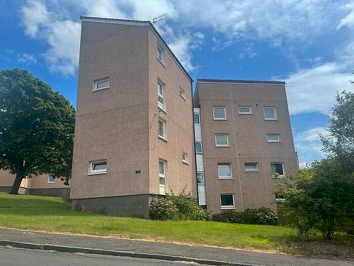 2 Bedroom Flat To Rent In Yarrow Terrace, Dundee, DD2