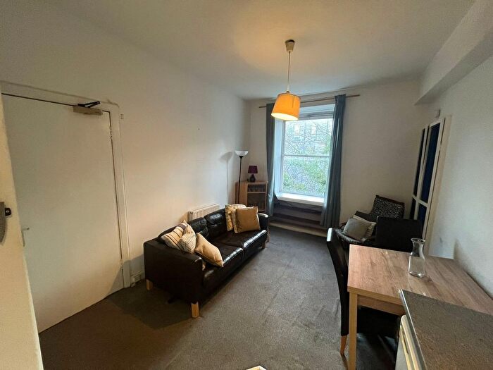 2 Bedroom Flat To Rent In Caledonian Road, Edinburgh, EH11
