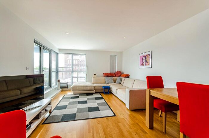 2 Bedroom Flat To Rent In Church Street East, Woking, GU21