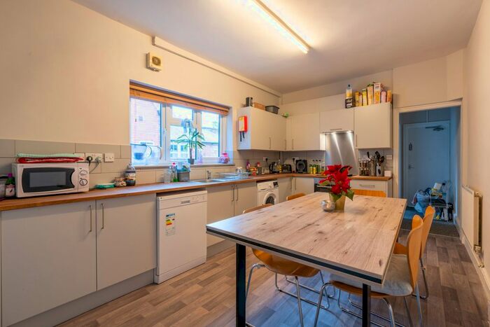 6 Bedroom Terraced House To Rent In Richmond Road, Lincoln, LN1