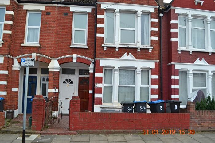 2 Bedroom Flat To Rent In Heaton Road, Mitcham, London, CR4