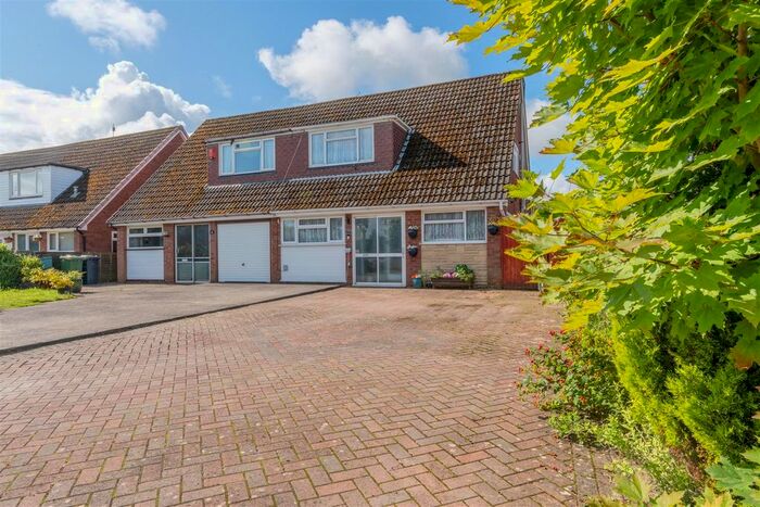 3 Bedroom Semi Detached House For Sale In Whitchurch Lane, Whitchurch, BS14