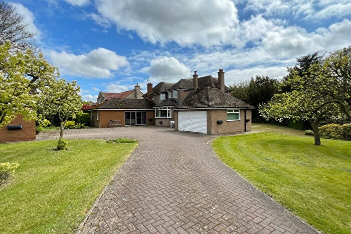 3 Bedroom Detached House For Sale In Hangman Stone Lane, High Melton, Doncaster, DN5