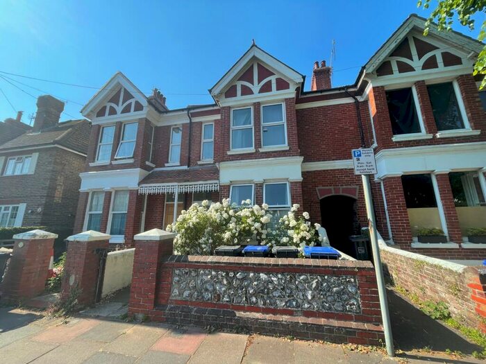 1 Bedroom Flat To Rent In Warwick Gardens, Worthing, BN11