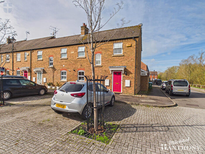 2 Bedroom End Of Terrace House For Sale In Arncott Way, Aylesbury, Buckinghamshire, HP19