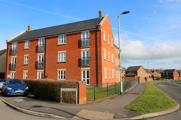 2 Bedroom Flat To Rent In Barle Court, Tiverton EX16