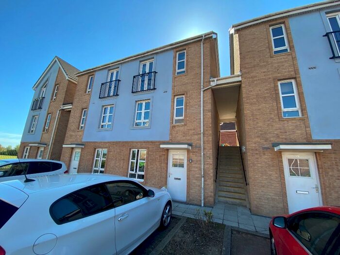 2 Bedroom Flat To Rent In Pitcairn Avenue, Lincoln, LN2