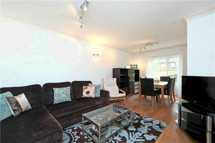 2 Bedroom Flat To Rent In Monmouth Close, Chiswick, W4
