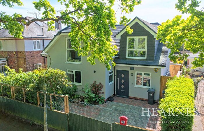 3 Bedroom Detached House For Sale In Bridge Place, Bournemouth, BH10