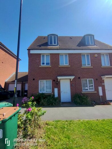 3 Bedroom End Of Terrace House To Rent In Anglian Way, New Stoke Village, Coventry, CV3