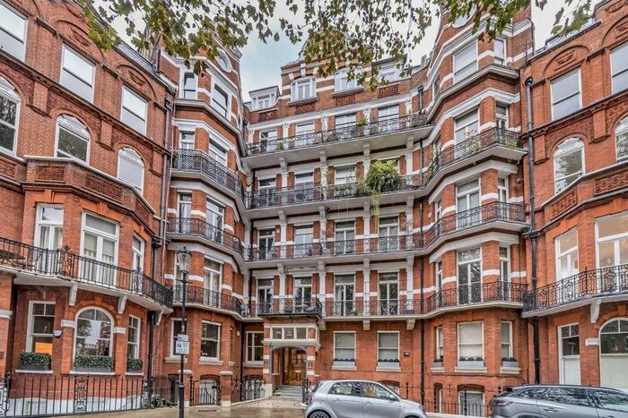 3 Bedroom Flat To Rent In Barkston Gardens, London, SW5