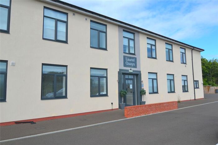 Apartment To Rent In Coble Dene, North Shields, NE29