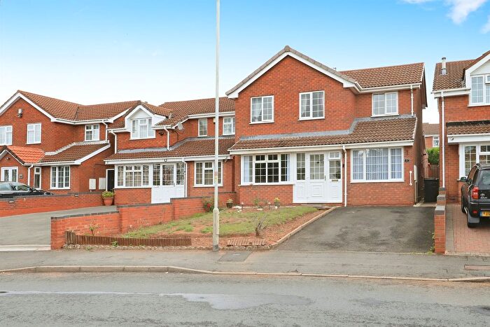 4 Bedroom Detached House For Sale In Overfield Drive, Bilston, WV14