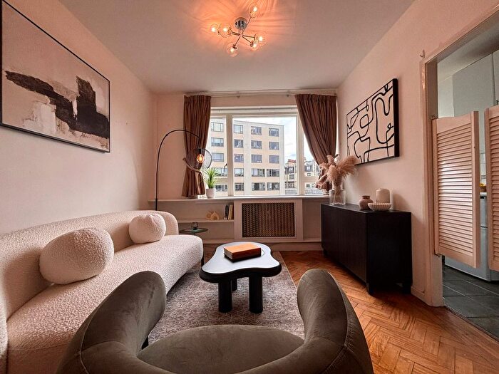 1 Bedroom Flat For Sale In Park Crescent, Marylebone, W1B