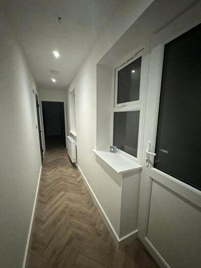 1 Bedroom Flat To Rent In Carverhill Road, High Wycombe, HP11
