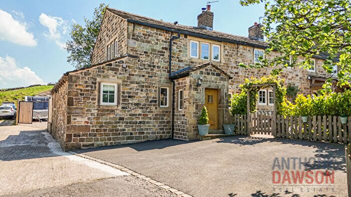 4 Bedroom Semi-detached House For Sale In Causeway Farm, Long Causeway, Burnley, BB10
