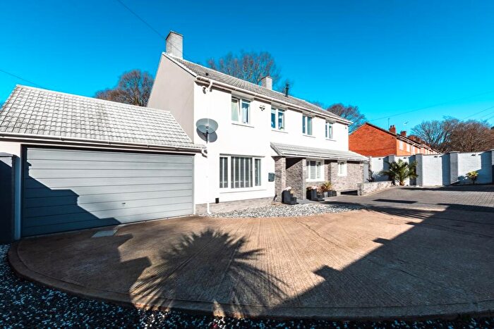 6 Bedroom Semi-Detached House For Sale In Cheriton Avenue, Southampton, Hampshire, SO18