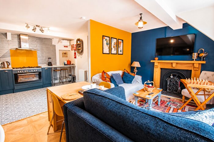 2 Bedroom Apartment For Sale In Somerset Court, Fore Street, Fowey, Cornwall, PL23