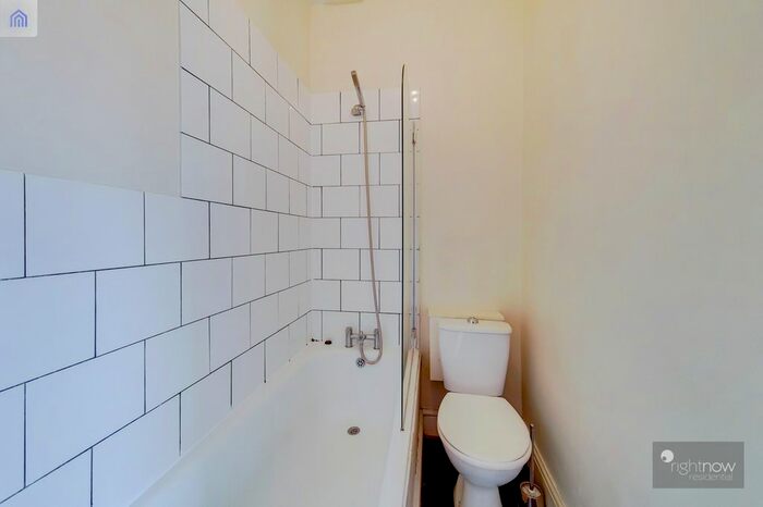 1 Bedroom Flat To Rent In Streatham High Road, London, SW16