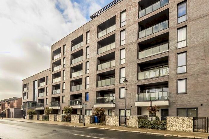 2 Bedroom Flat To Rent In Spa Road, London, SE16