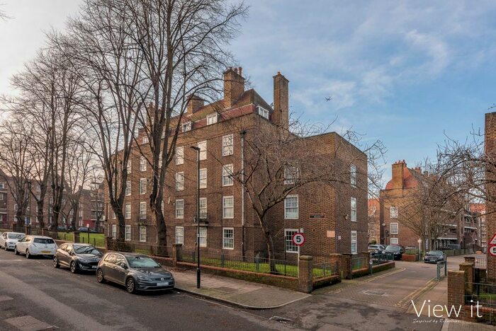 2 Bedroom Flat To Rent In Vauxhall, London, SW8