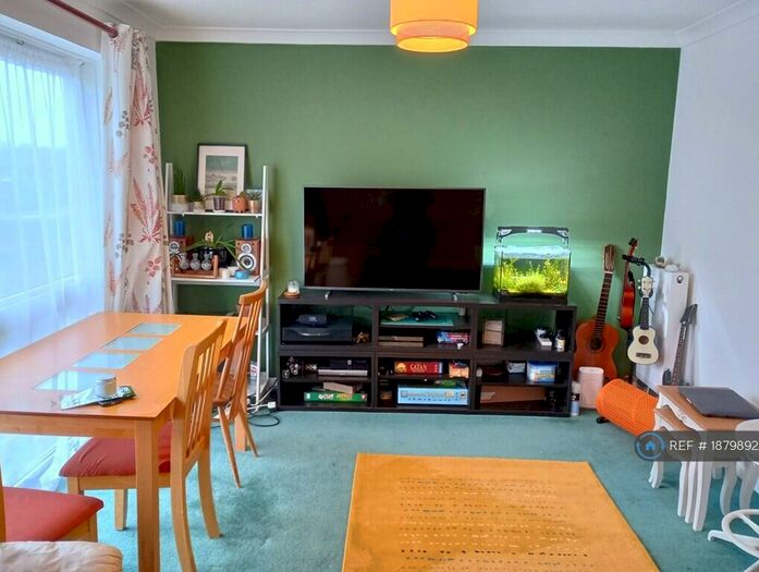 3 Bedroom Flat To Rent In Keyworth Mews, Canterbury, CT1