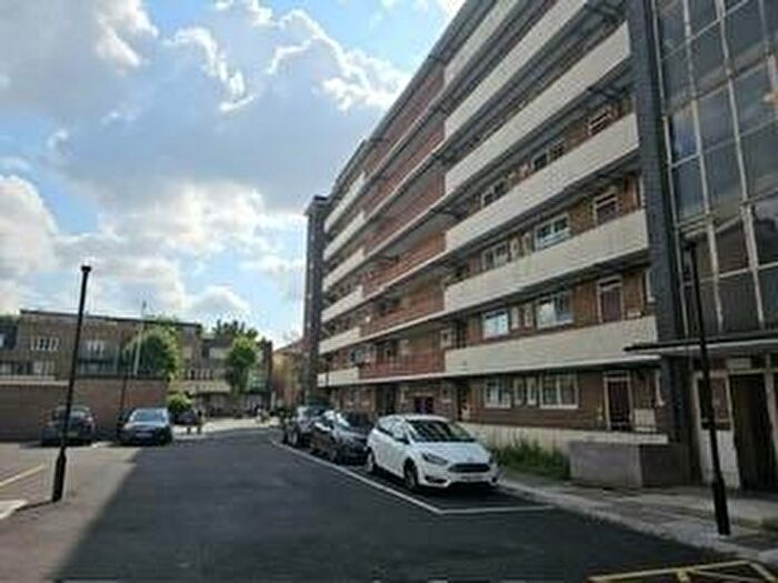 2 Bedroom Flat To Rent In Haddonfield Estate, London, SE8