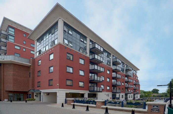 1 Bedroom Flat To Rent In Market Square, Kingston Upon Thames, KT1