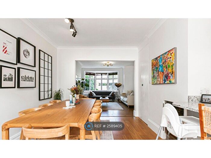 4 Bedroom Semi-Detached House To Rent In Glendower Gardens, London, SW14