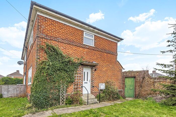 2 Bedroom Semi-Detached House To Rent In Ashhurst Way, East Oxford, OX4