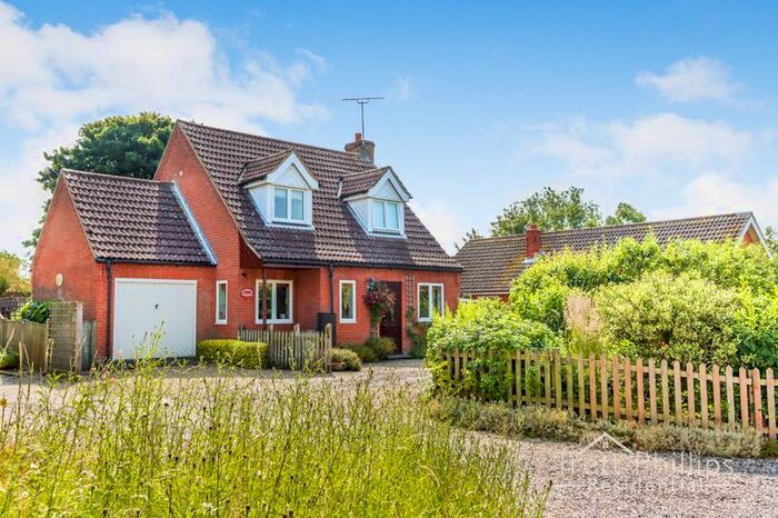 3 Bedroom Detached House For Sale In The Green, Stalham, Norwich, NR12