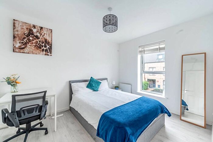 4 Bedroom End Terrace House To Rent In Sutton Road, Headstone, Harrow, HA2